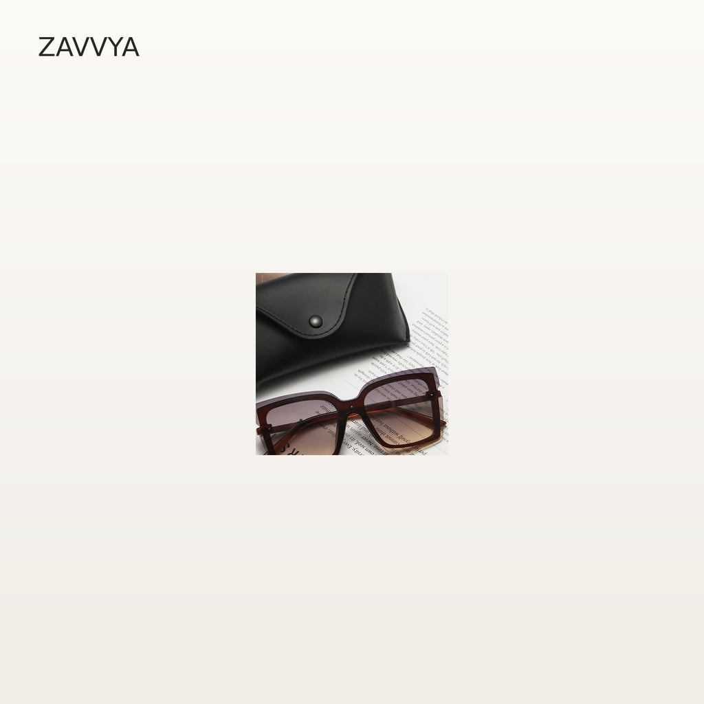 ZAVVYA Shade Case - snap closure detail